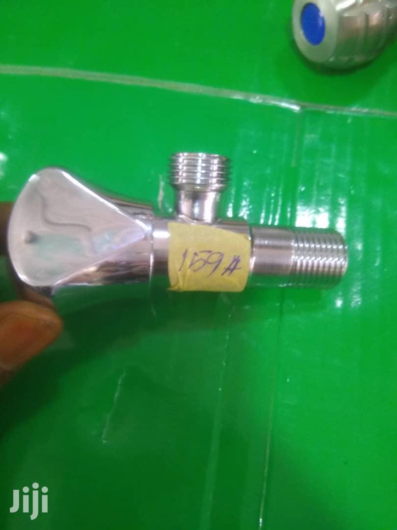 England Angle Valve
