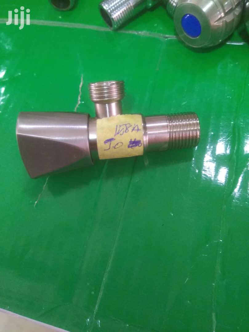 England Angle Valve
