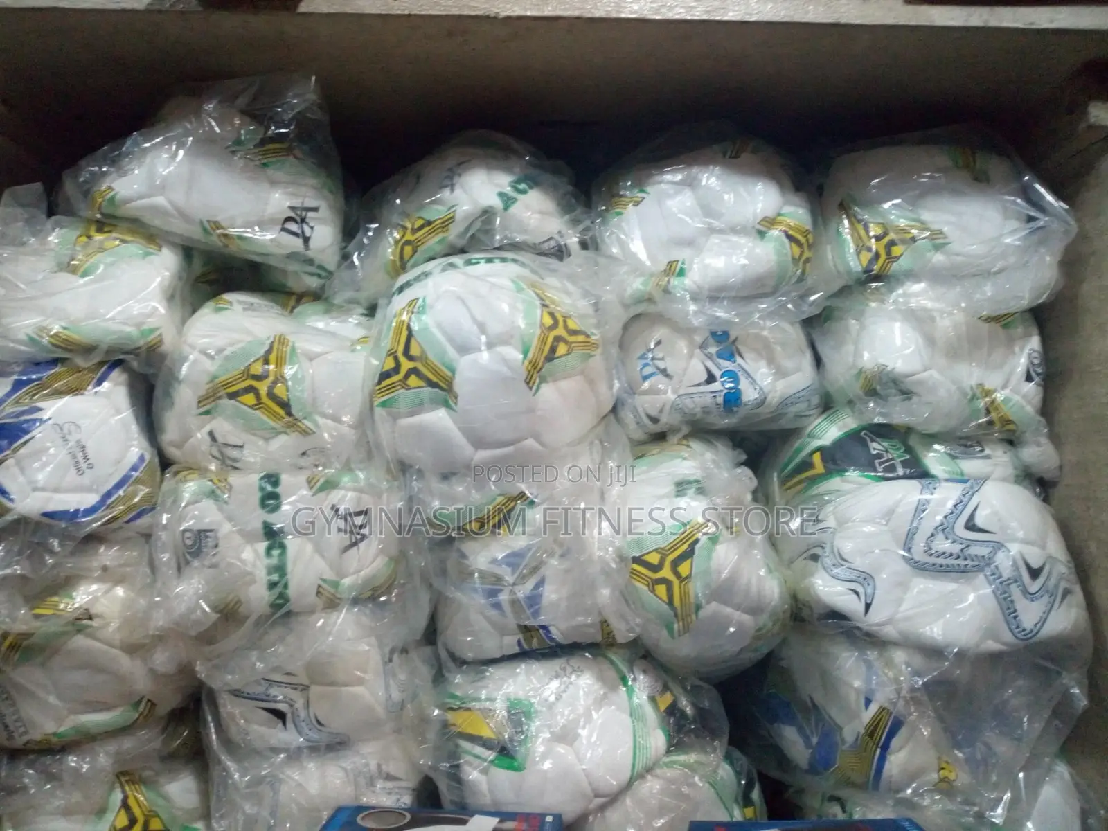 Quality Footballs Yrw