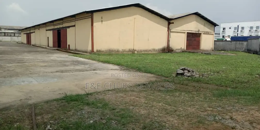 To LEASE: Massive Warehouse Around Transamadi Portharcourt