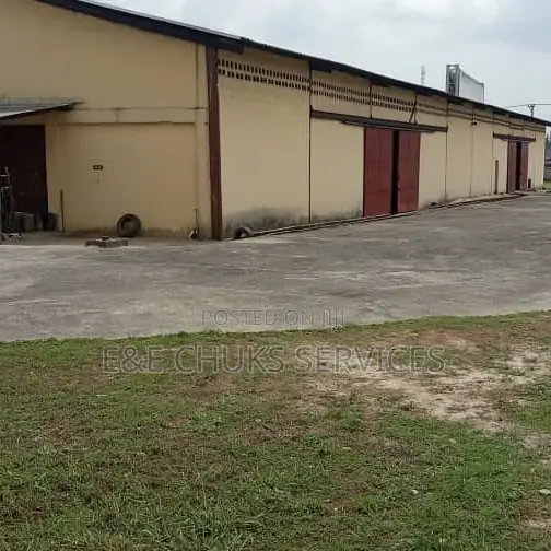 To LEASE: Massive Warehouse Around Transamadi Portharcourt