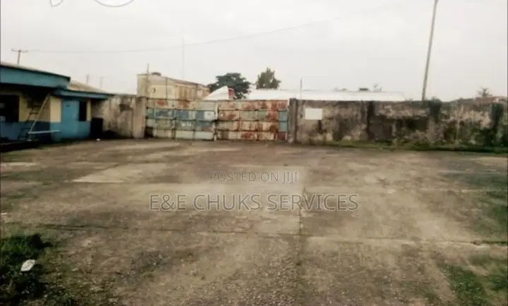 To Lease: Massive Warehouse in Transamadi Portharcourt