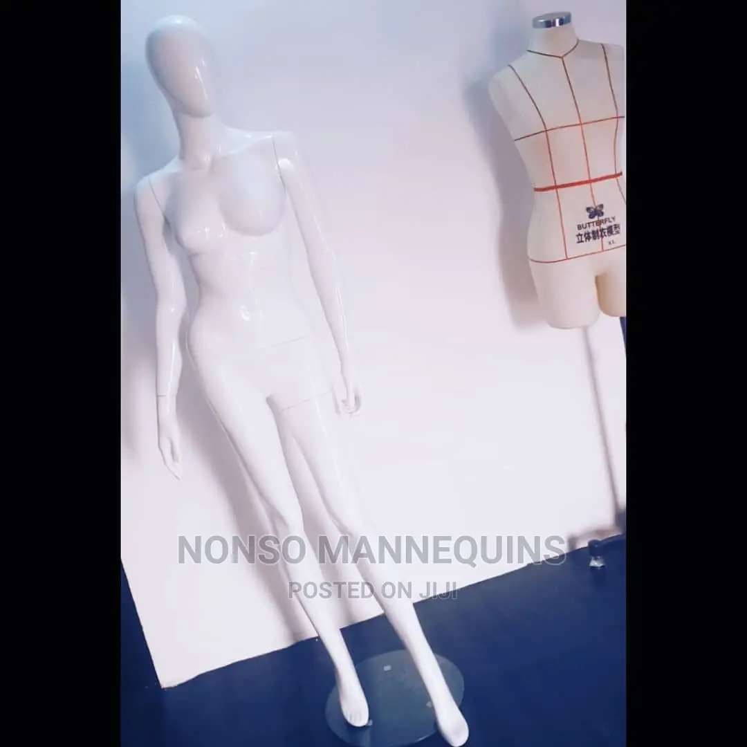 Glossy White Female Mannequins 8