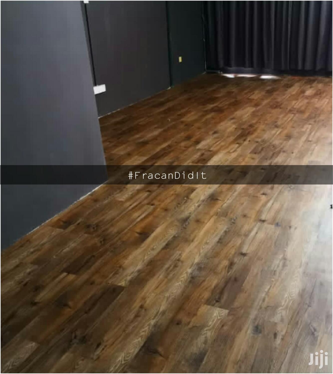 Trendy Water Friendly PVC Wood-Like Floating Floors.