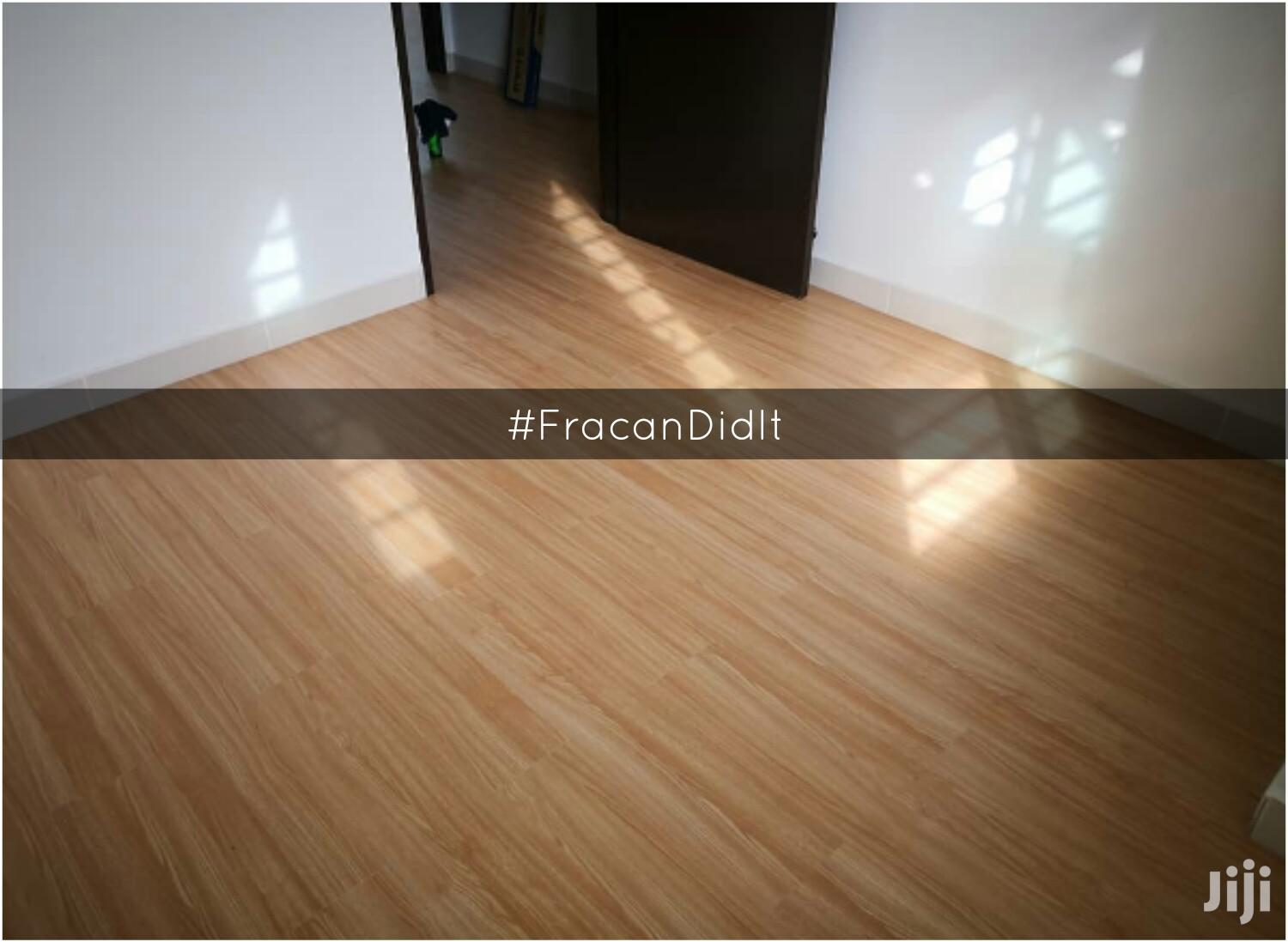 Vinyl Floor Dealer.