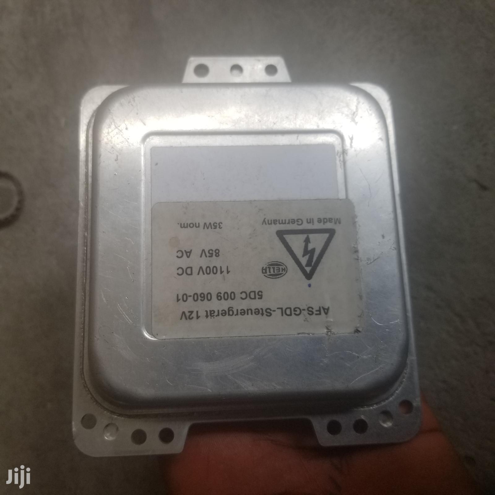 Mercedes Head Lamp Charger