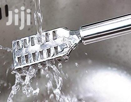 Fish Scaler Remover With Stainless Steel Sawtooth