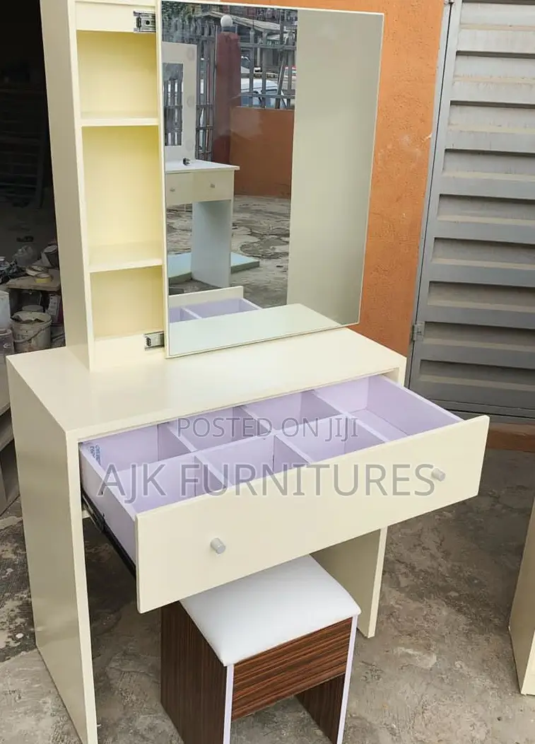 Exquisite Shoe/Bag Rack and Dressing Mirror