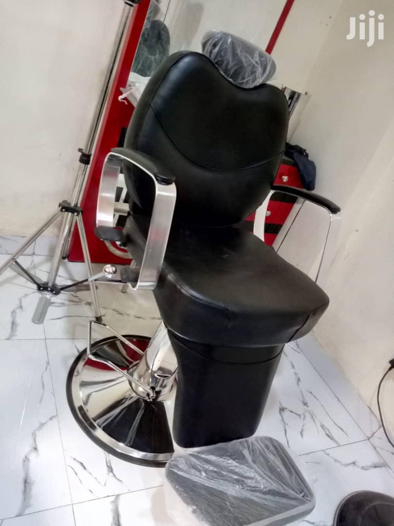 Executive Barbing Chair Black