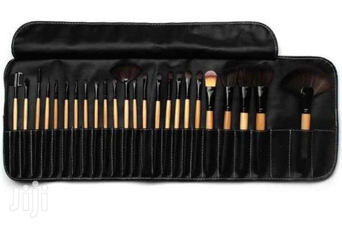 24 PCS Bobbi Brown Makeup Brush Set With Leather Pouch