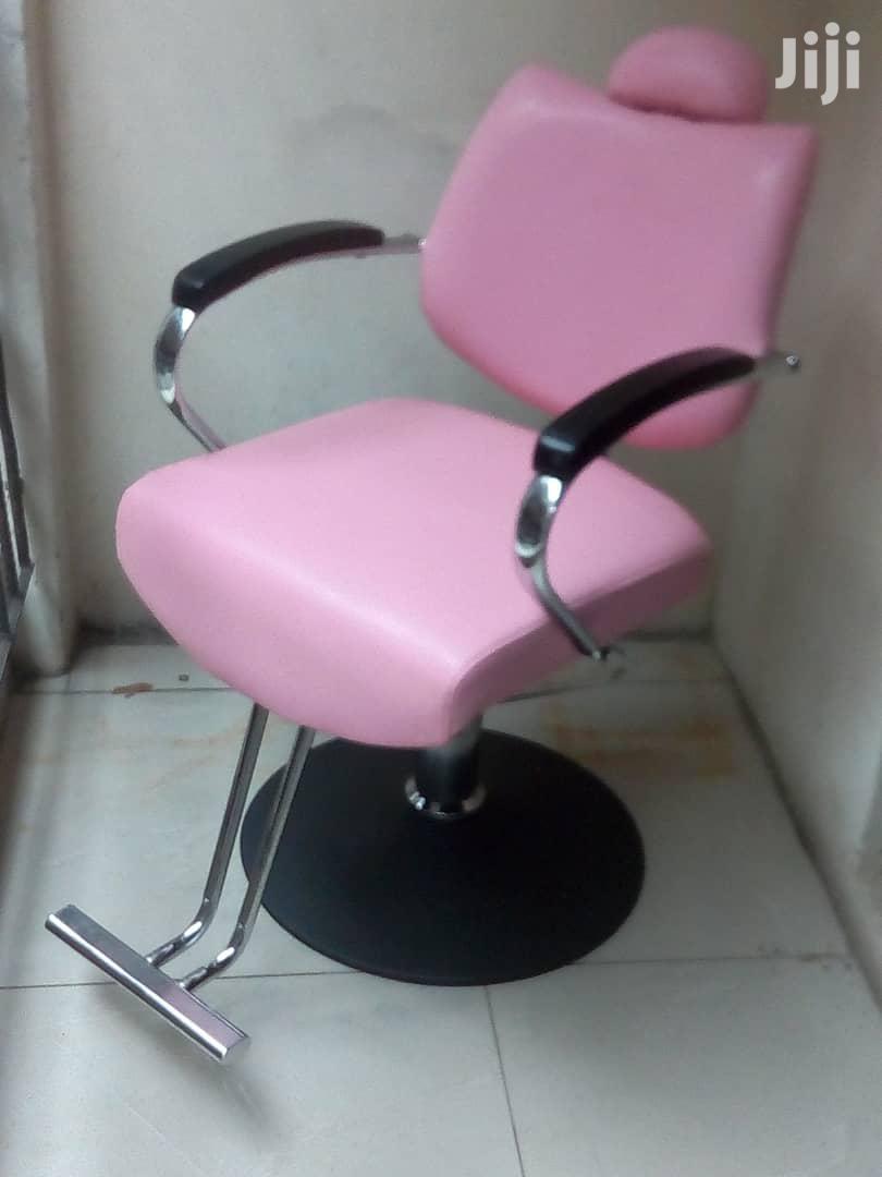 Standard Stylist Chair