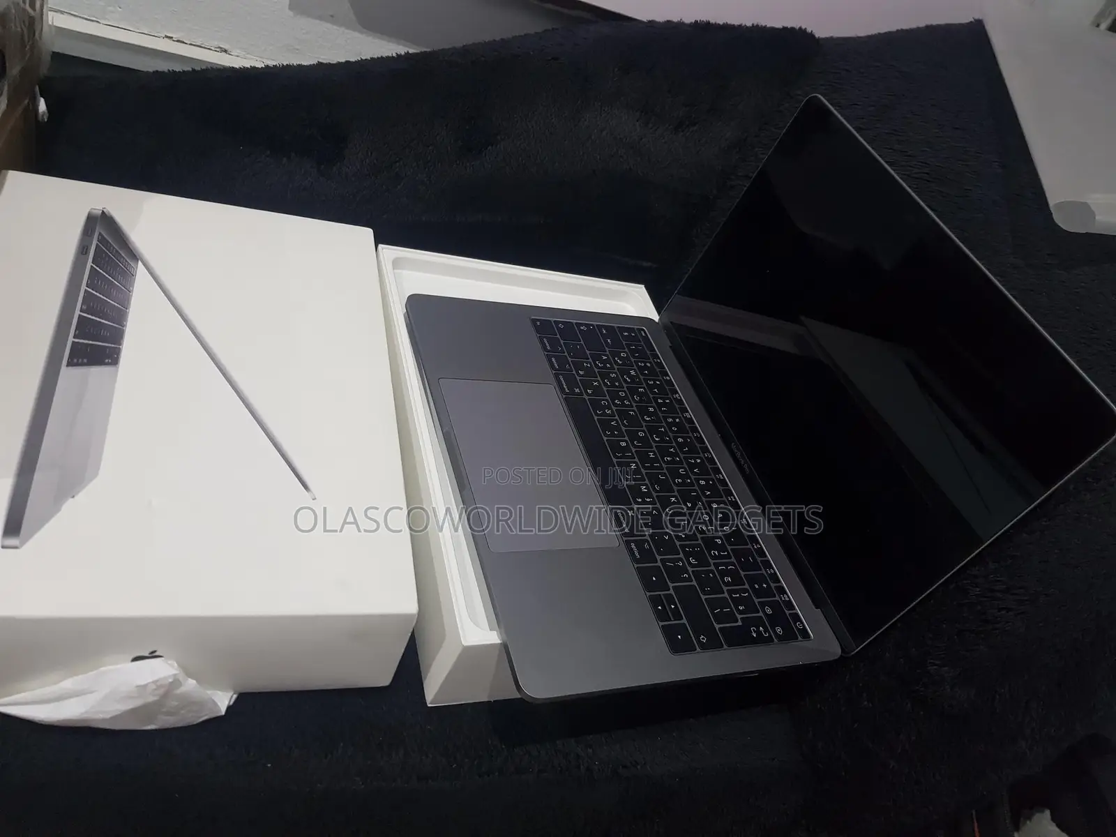 New Apple MacBook Pro 2017 8GB Intel Core I5 SSHD (Hybrid) 250GB