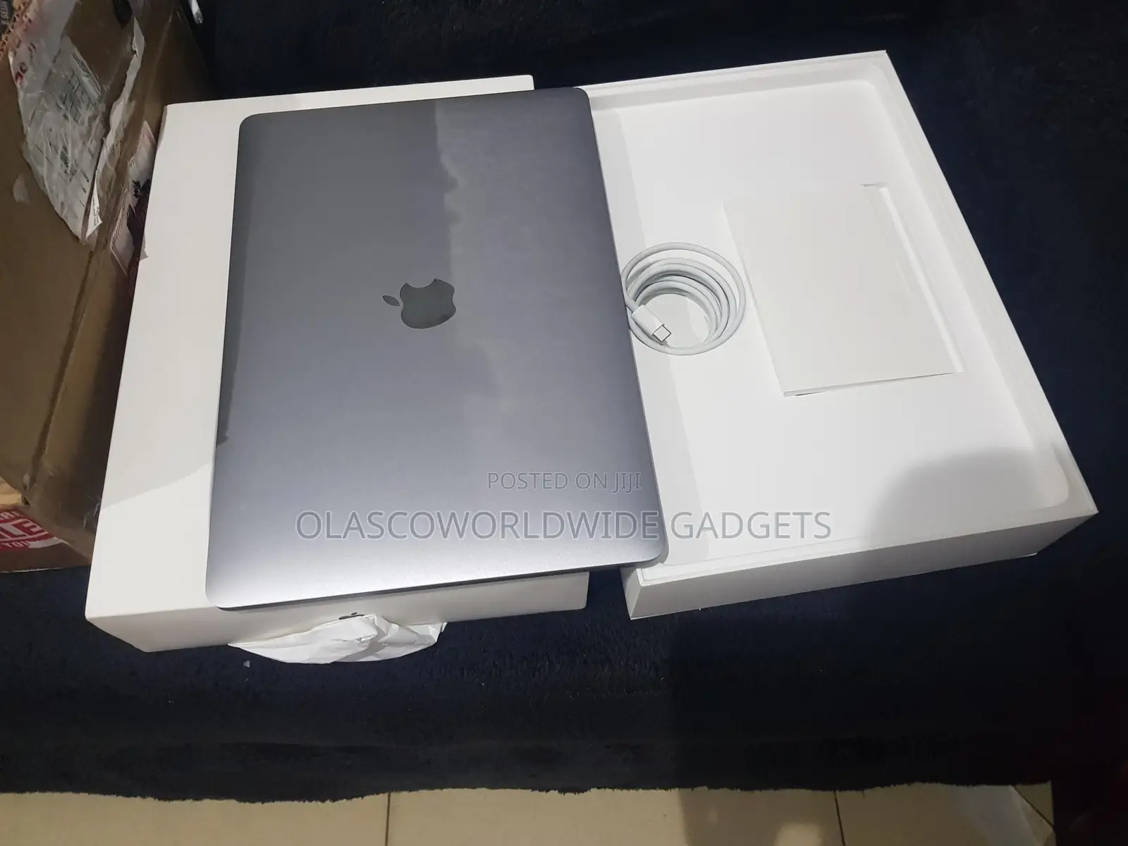 New Apple MacBook Pro 2017 8GB Intel Core I5 SSHD (Hybrid) 250GB