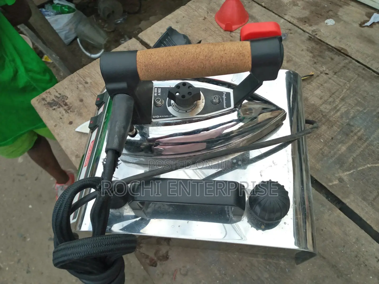 Industrial Steam Iron