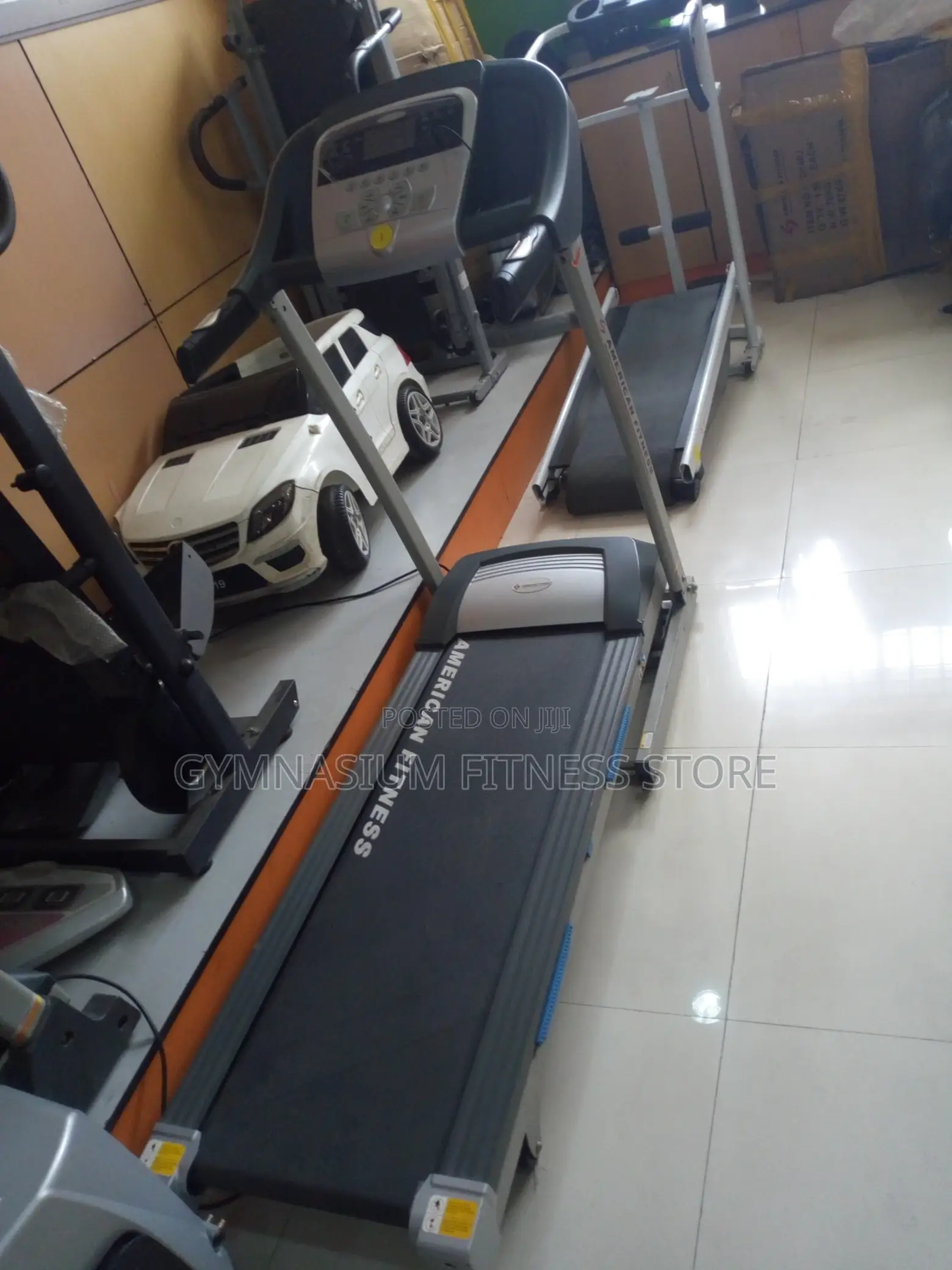 2hp American Fitnesstreadmill With Music and Incline678