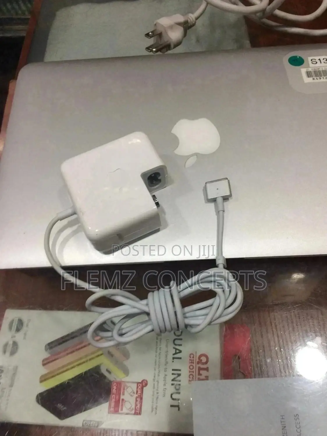 Uk Used Original Macbook Magsafe 2 Charger on Flemzconcepts