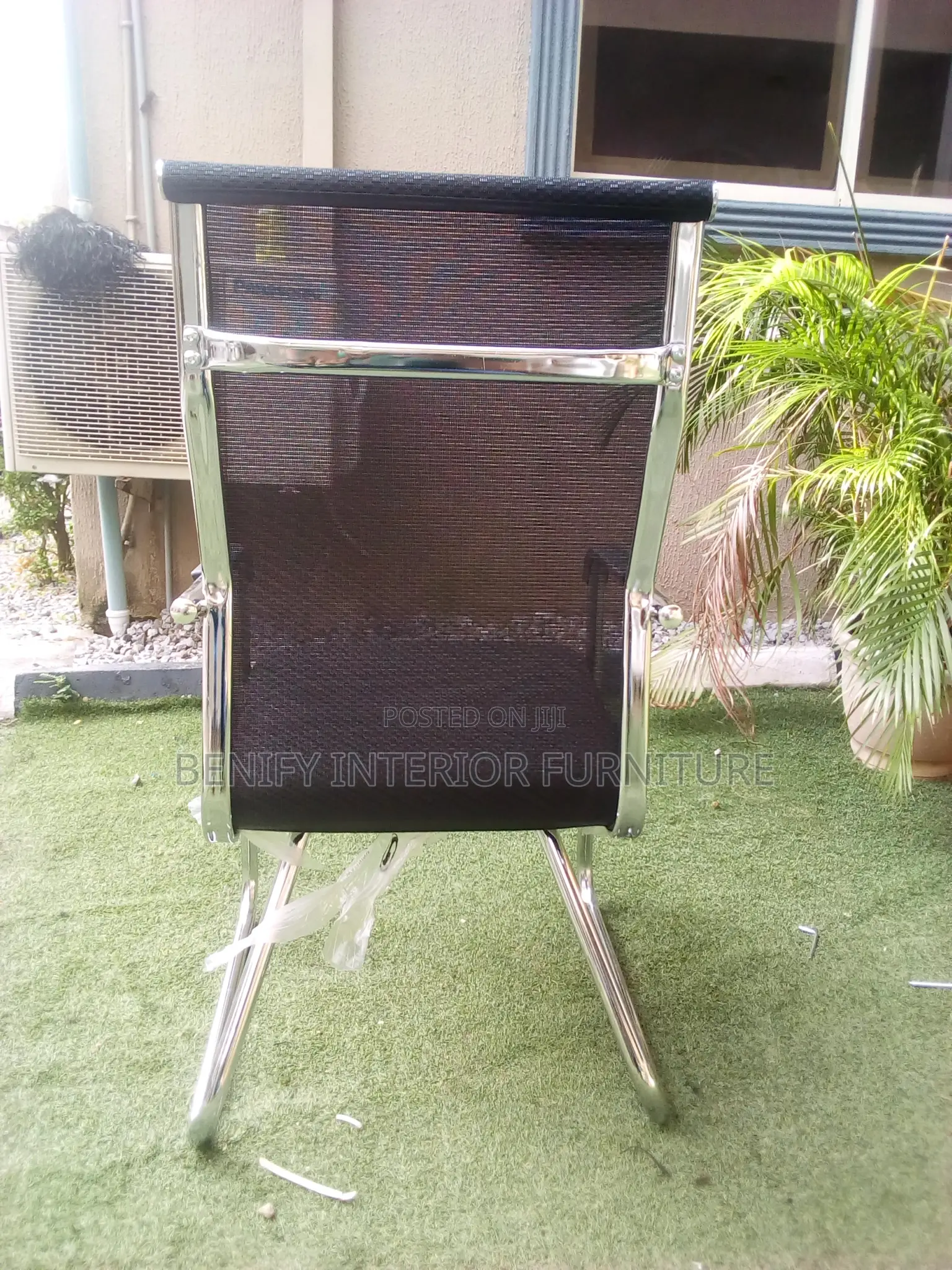 Mesh Visitor's Chair