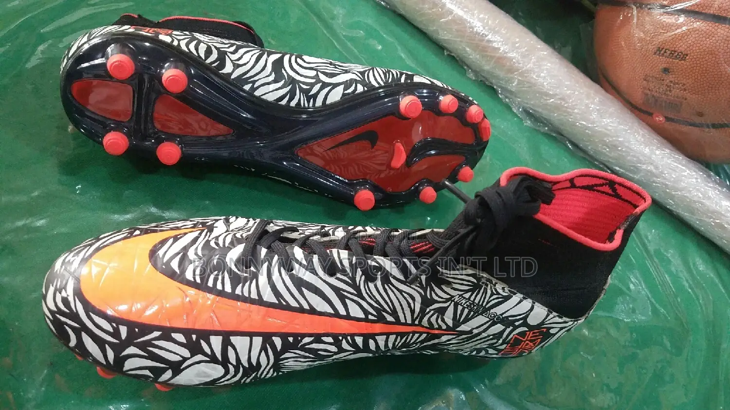 Nike Skin Ankle Size 40 Boot
