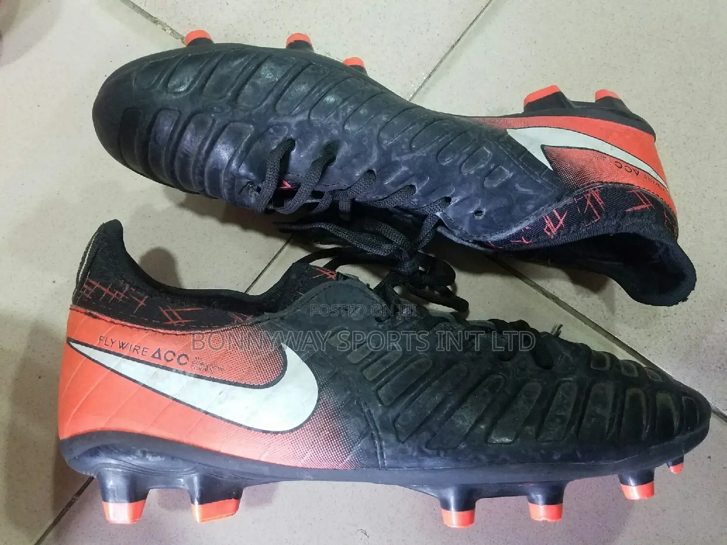 Nike Size 40 Boot