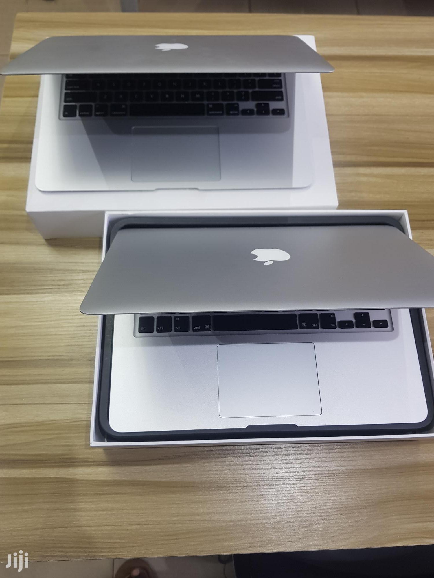 Laptop Apple MacBook Air 8GB Intel Core i5 SSD 128GB