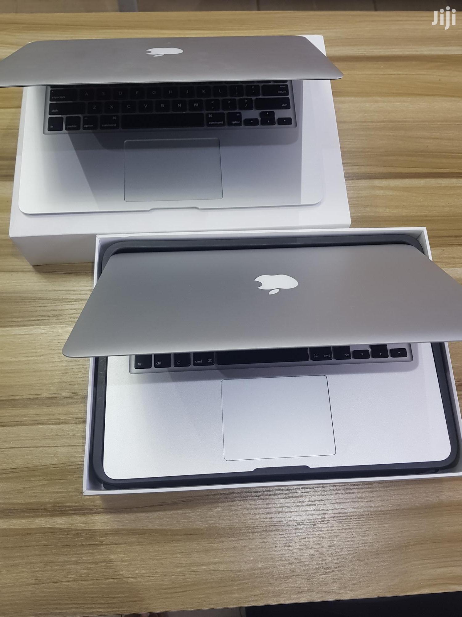 Laptop Apple MacBook Air 8GB Intel Core i5 SSD 128GB