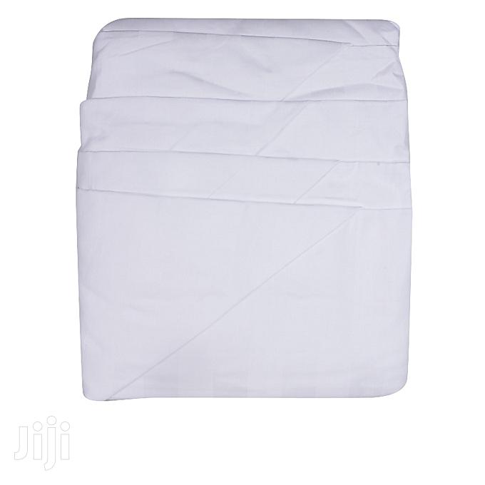 Duvet,Bed Sheet and 4 Pillow Cases