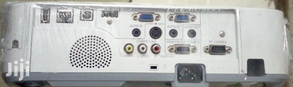 Nec 3000ansi Lumens Projector With Vga, Av, Hdmi, Usb Port