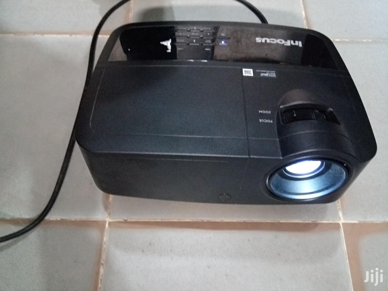 Superb 3500 Lumens Infocus In124a Projector