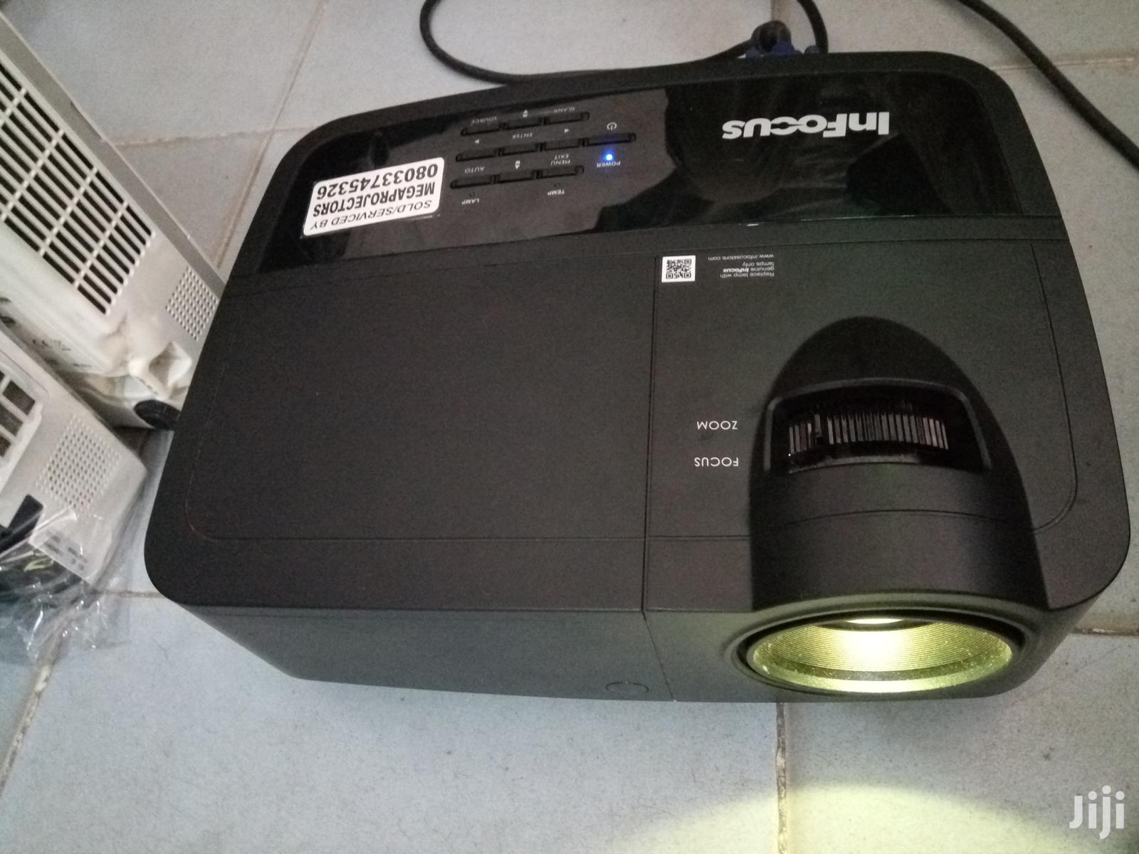Superb 3500 Lumens Infocus In124a Projector