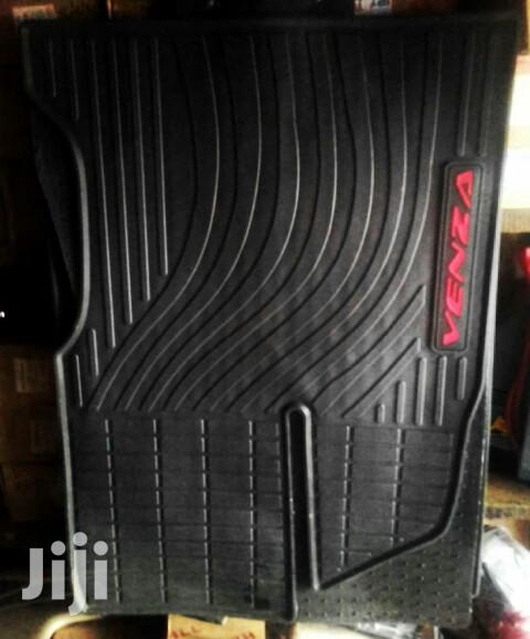 Toyota Venza Foot Mat