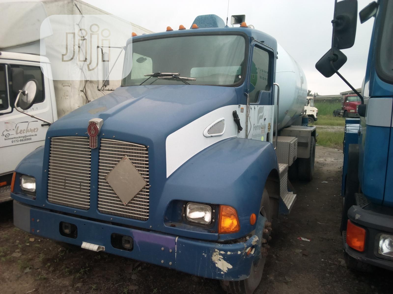 Kenwood Mack LPG Bobtail Truck 5 Tons