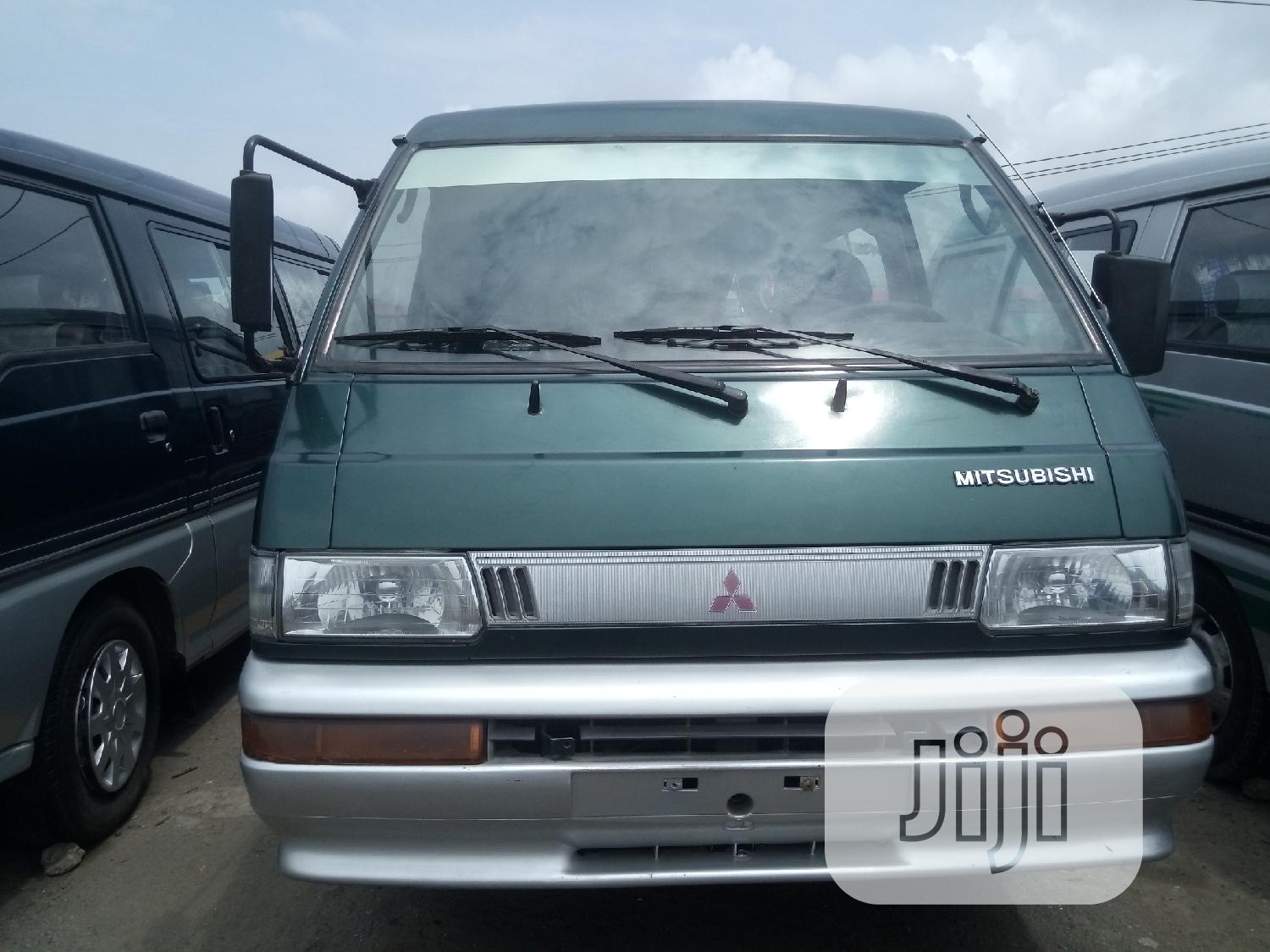 Mitsubishi L300 2002 Green