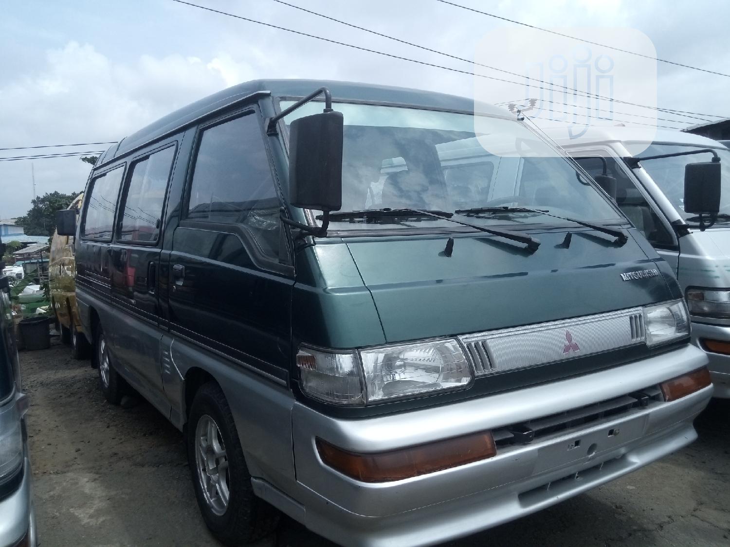 Mitsubishi L300 2002 Green