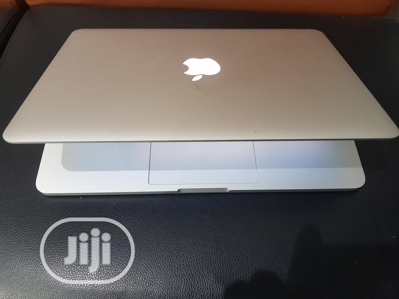 Laptop Apple MacBook Pro 8GB Intel Core I5 SSHD (Hybrid) 128GB