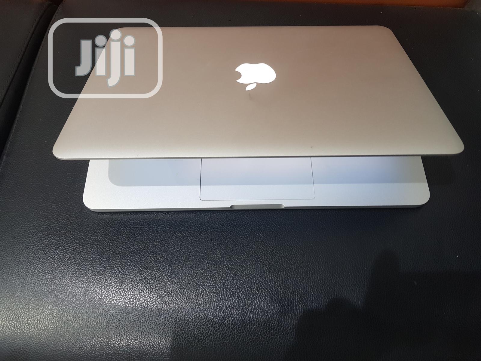Laptop Apple MacBook Pro 8GB Intel Core I5 SSHD (Hybrid) 128GB