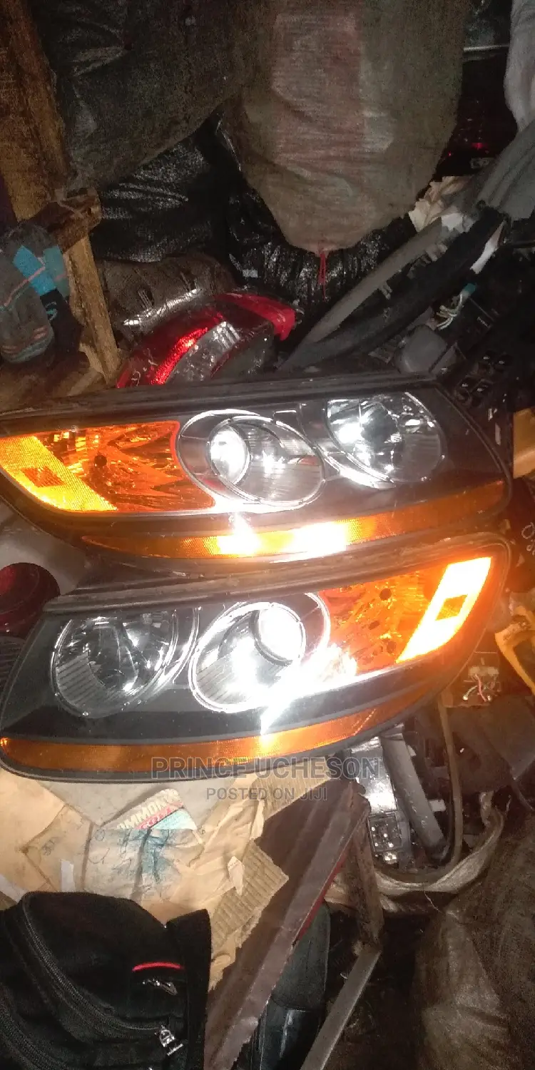 Hyundai Santafe 2010 Headlamp