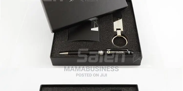 3-Piece Gift Set (Pen, Card Holder, Key Chain)