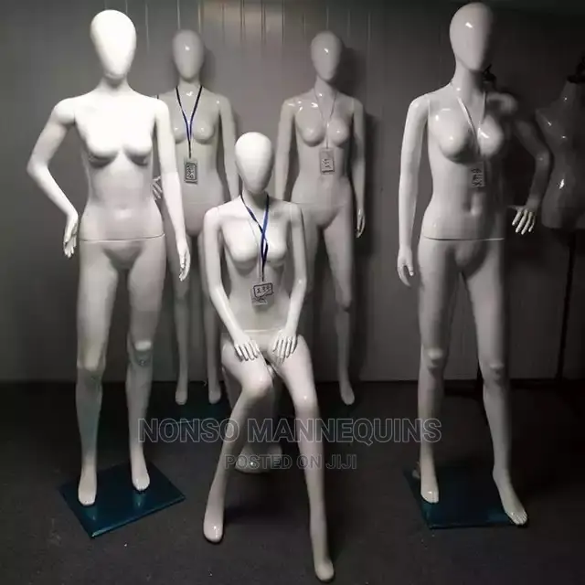 Glossy Female White Mannequins Display 10
