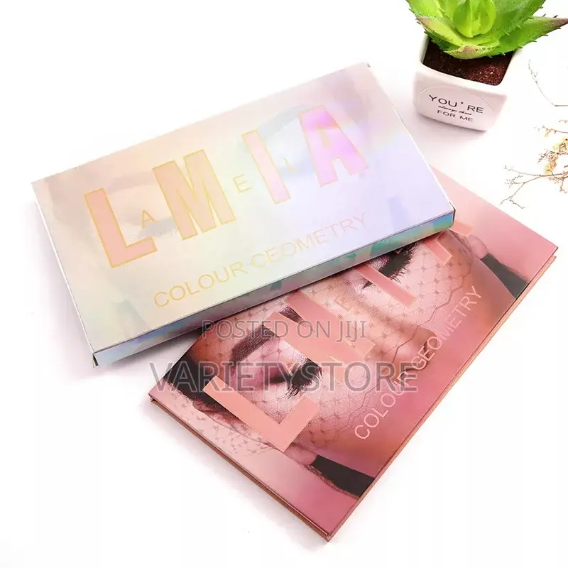 Waterproof 18 Color Colorful Eyeshadow Pallete Concealer - Lameila