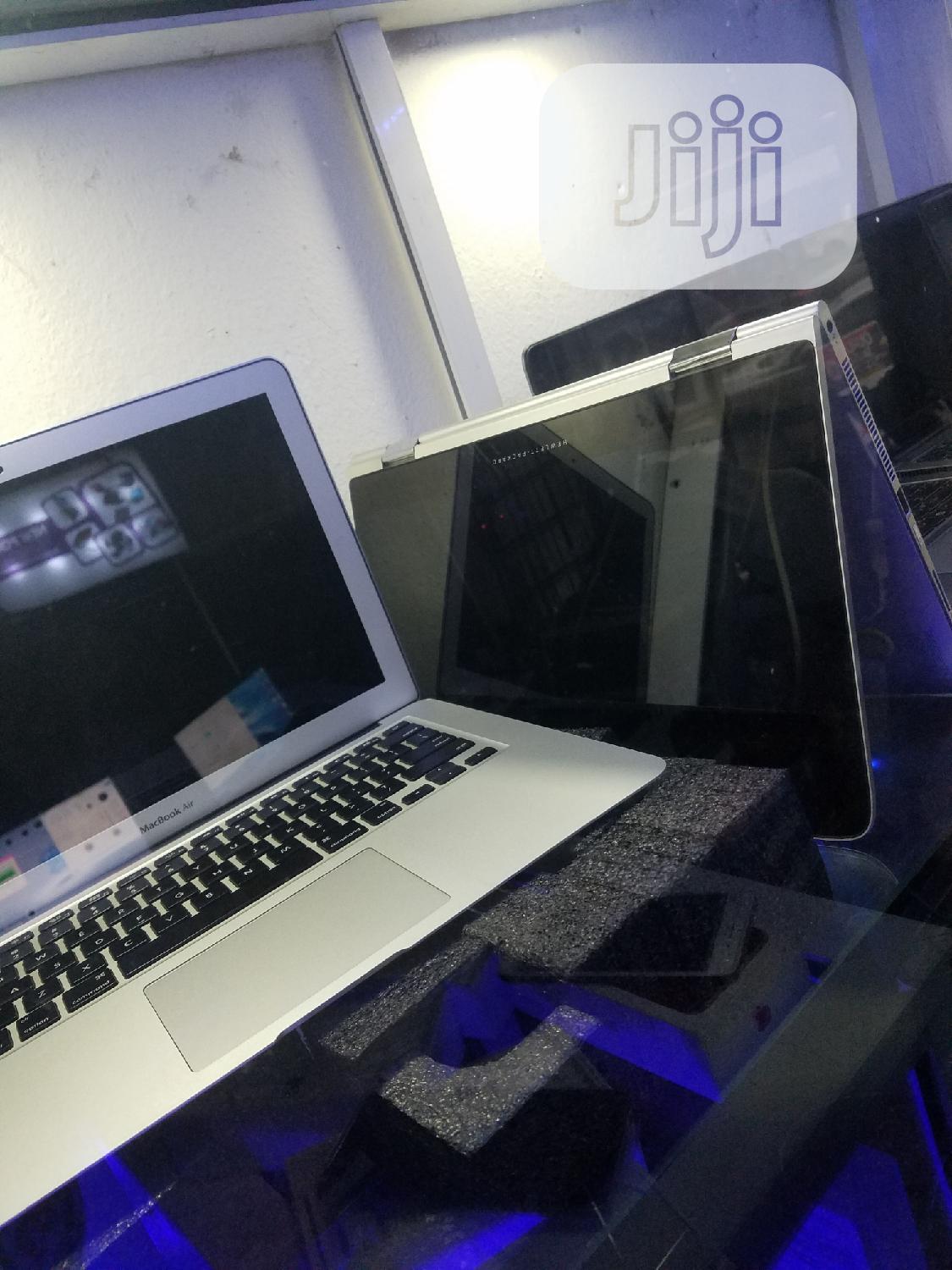 Laptop Apple MacBook Air 4GB Intel Core I5 SSD 128GB