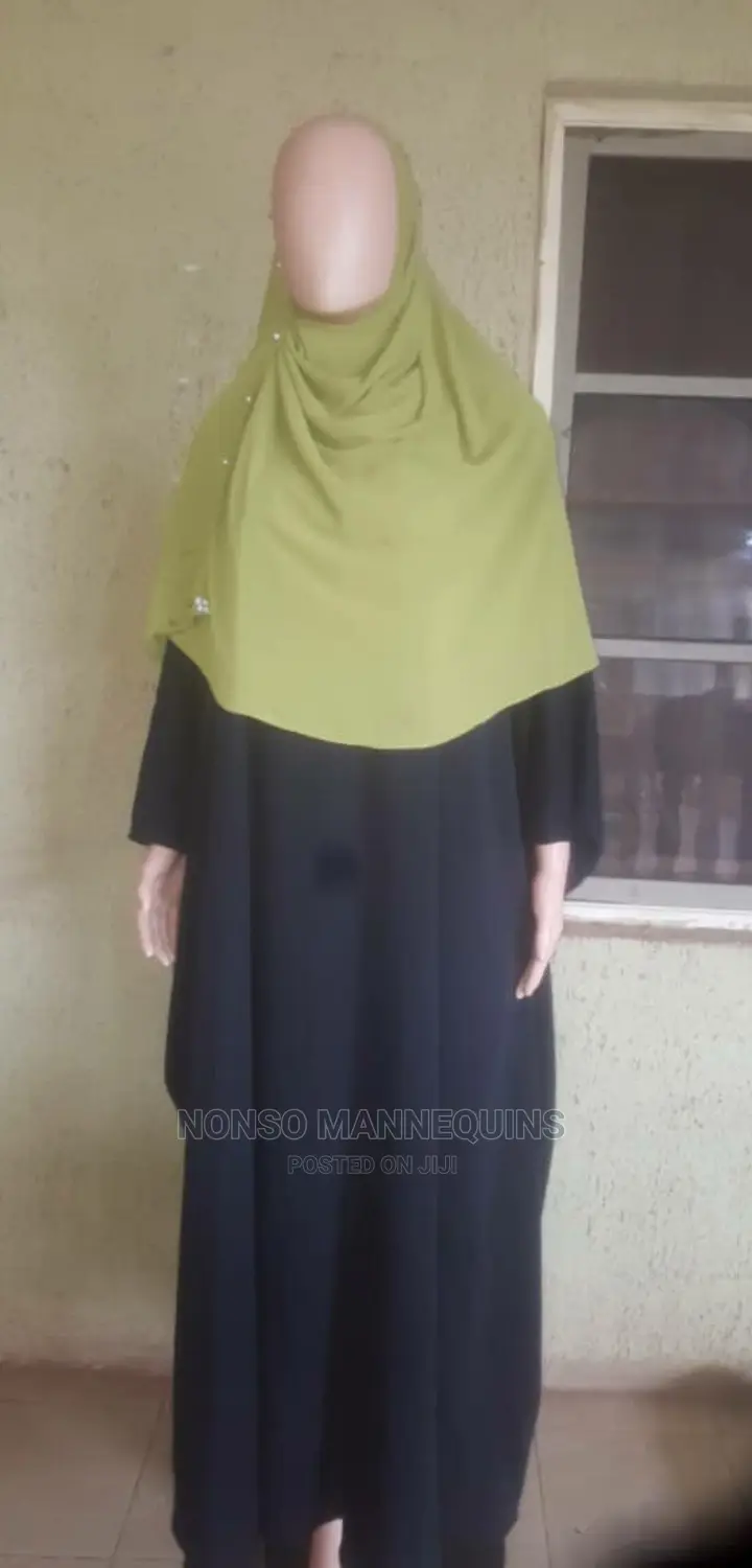 Female Stylish Skin Colour Plastic Full Body Mannequin