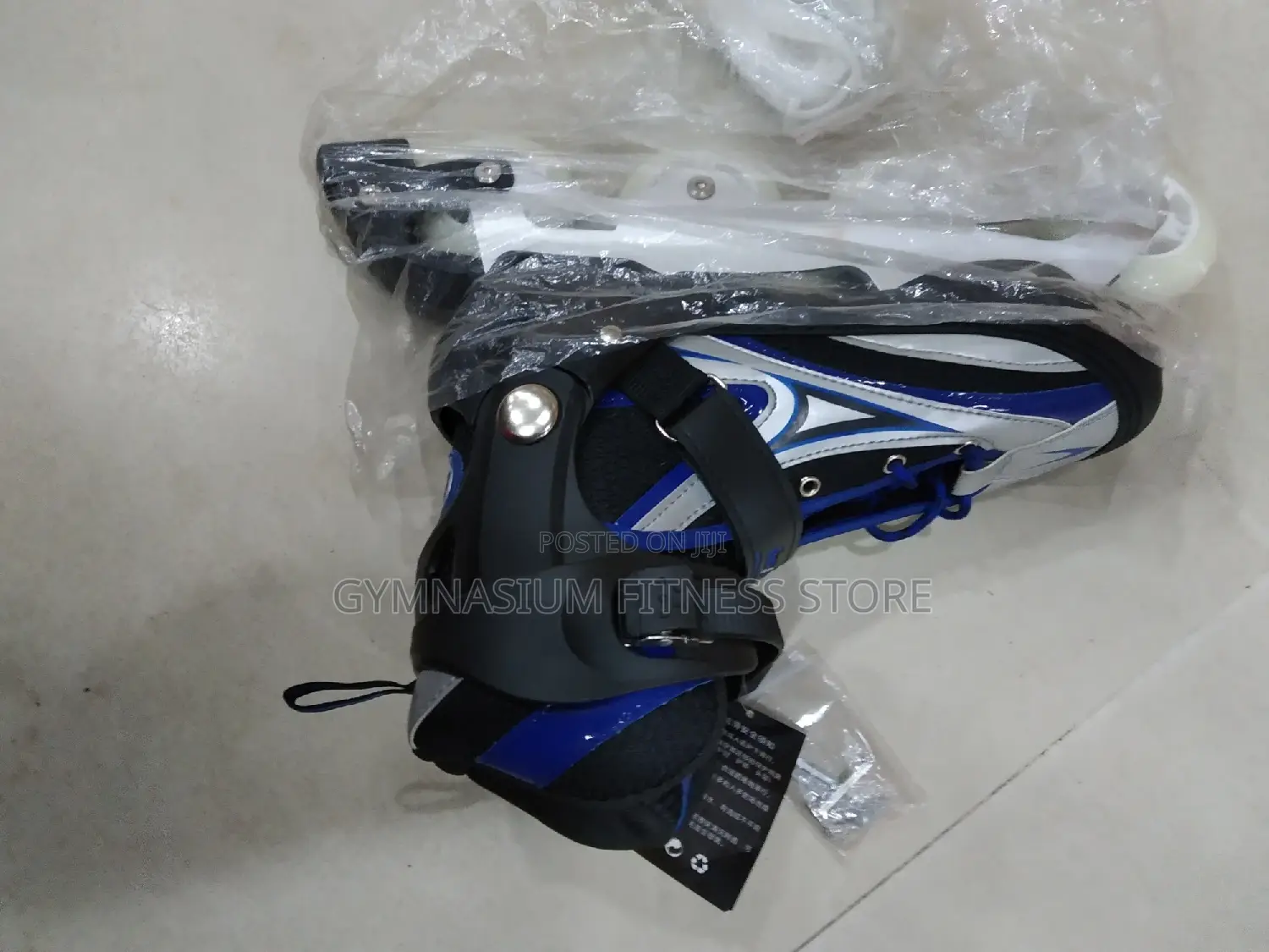 Skate Shoe Black and White New 113
