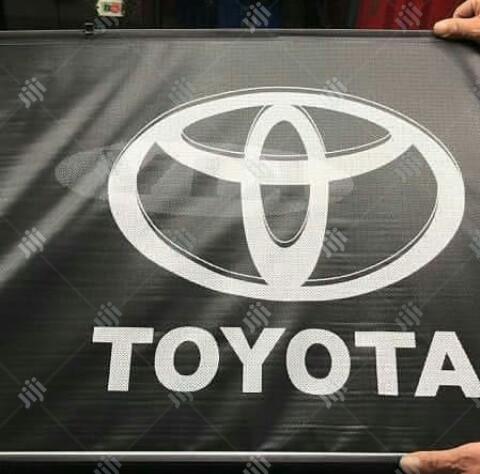 Back Windscreen Sunshade for All Cars.