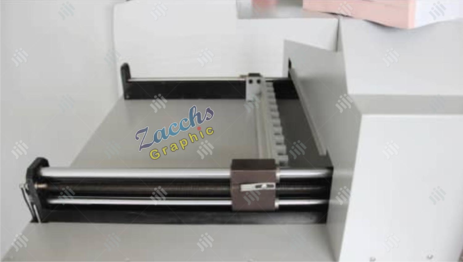 Program Paper Cutting Machine 7208HD