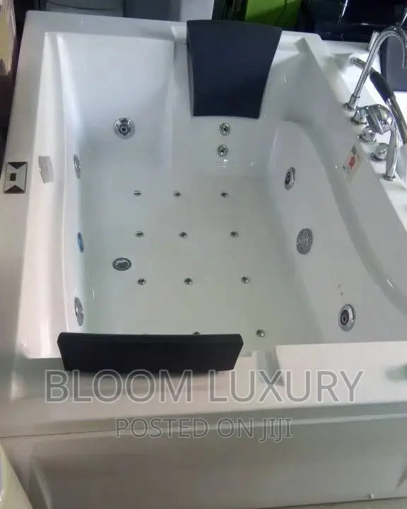 Double Jacuzzi (Spain)