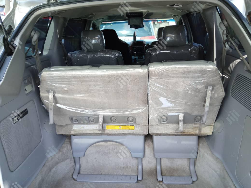 Toyota Sienna 2005 Gray