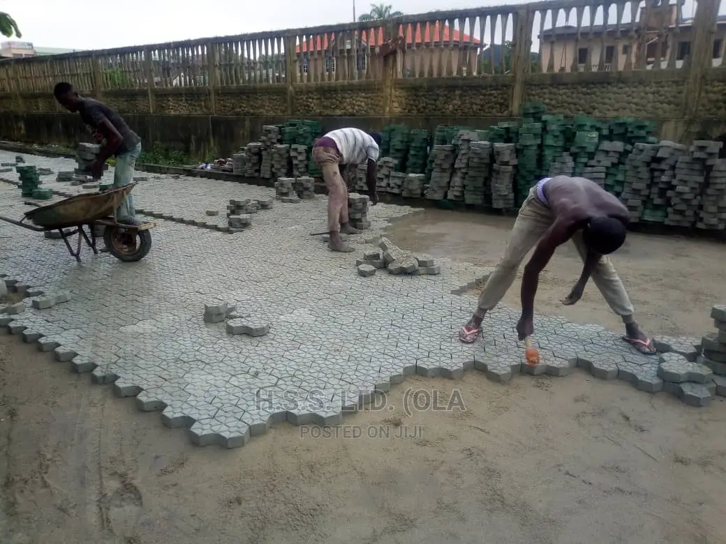 Interlocking Paving Stones Tile Setting