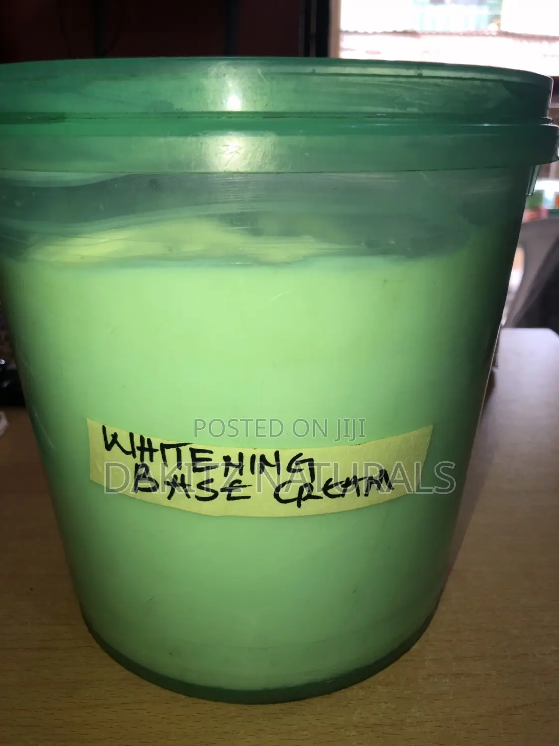 Halfcast/ Snow White Base Cream 1kg