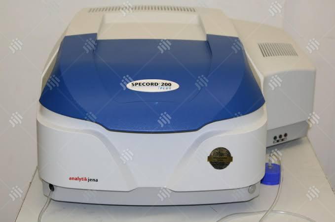 Spectrophotometer - Specord 200