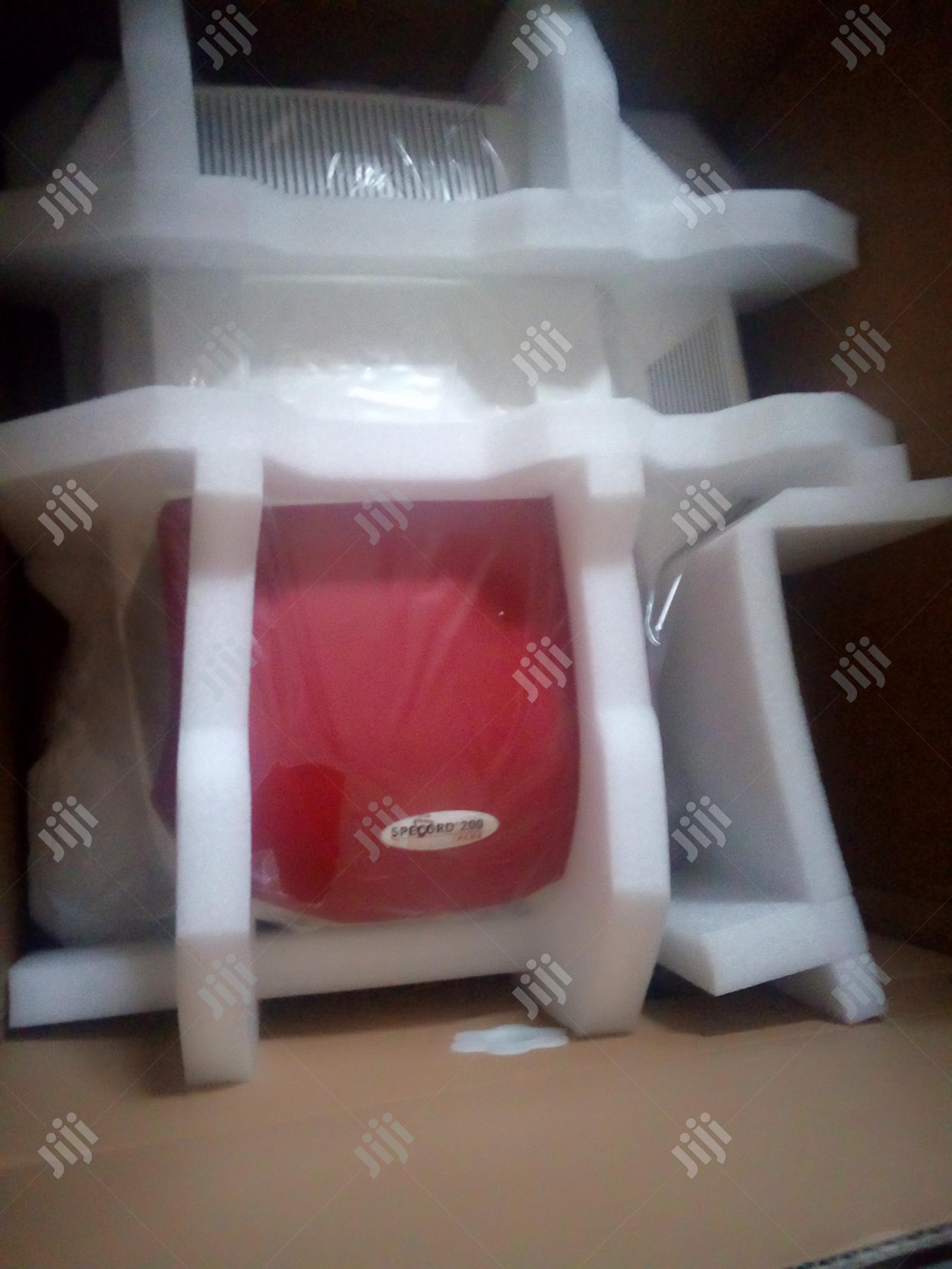 Spectrophotometer - Specord 200